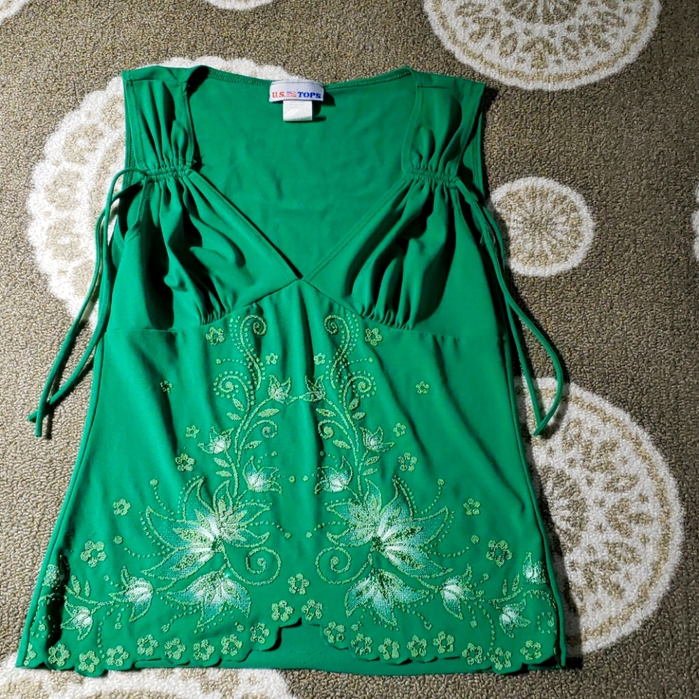Embellished sleevless top